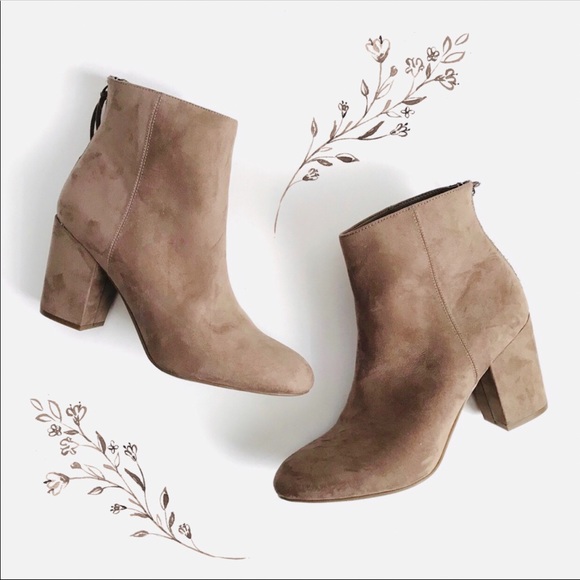 Worthington Shoes - ✨SALE✨ Worthington Taupe Ankle Boots Size 9